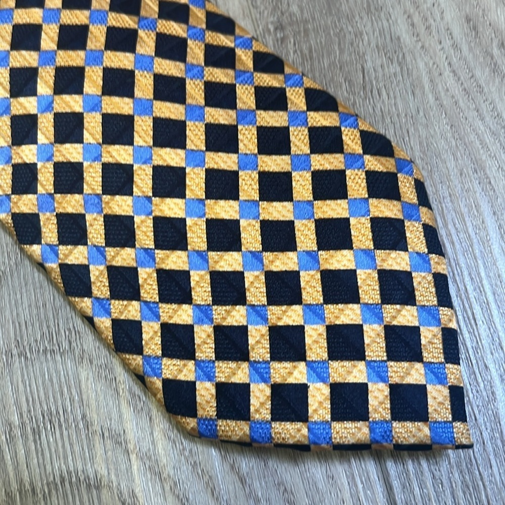 Michiko Koshino London 100% Silk Elegant Black Blue and Gold Pattern Necktie EUC